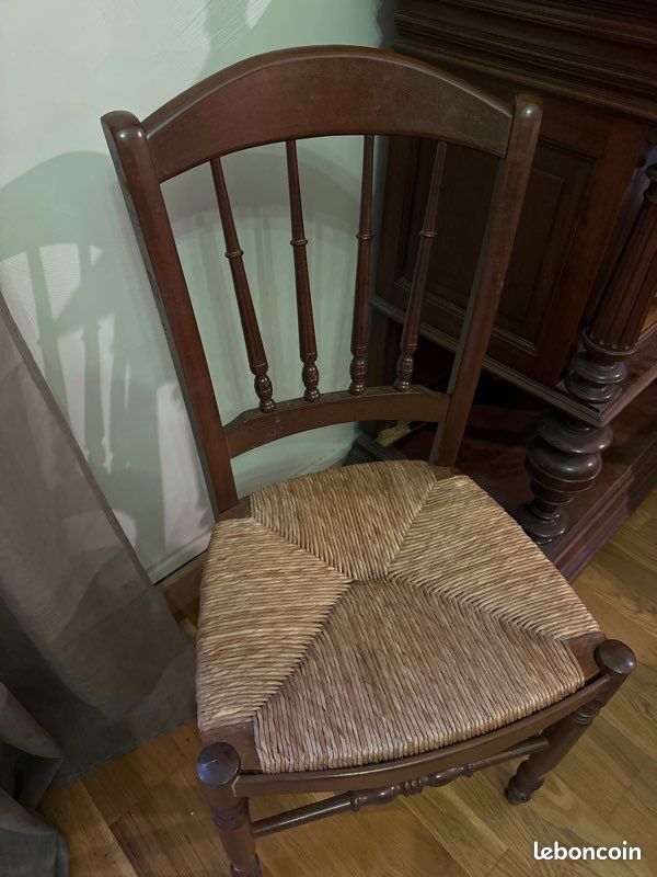 Chaise en bois (image 2)