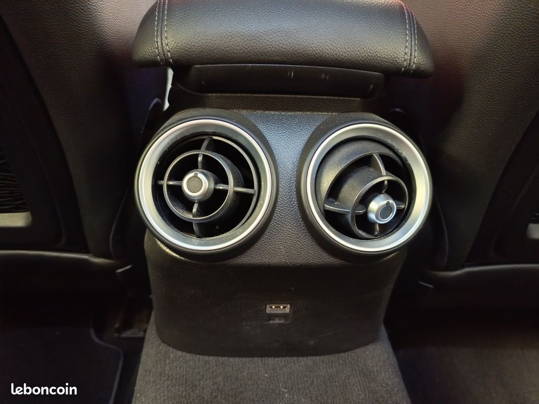 ALFA ROMEO GIULIA MY19 2.2 190 CH AT8 EXECUTIVE - ATTELAGE / CAMERA / Garantie (image 15)