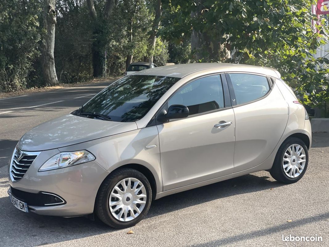 LANCIA YPSILON TwinAir - 85 Platinum (image 2)