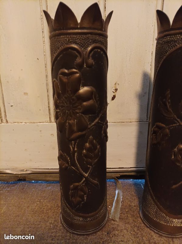 2 Anciens obus sculptés (image 2)