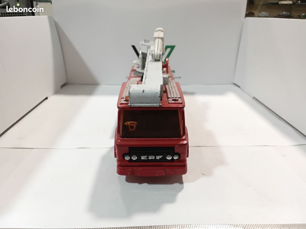 Voiture De Pompiers Mattel 1953 Ford - Échelle 1/43 - Occasion Sans Boîte