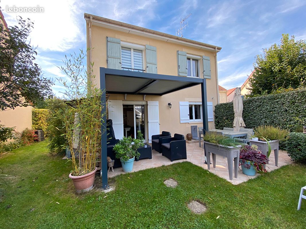 Maison 6 pièces 93 m² · à Saint-Léger-du-Bourg-Denis · 93 m² · 262 500 €