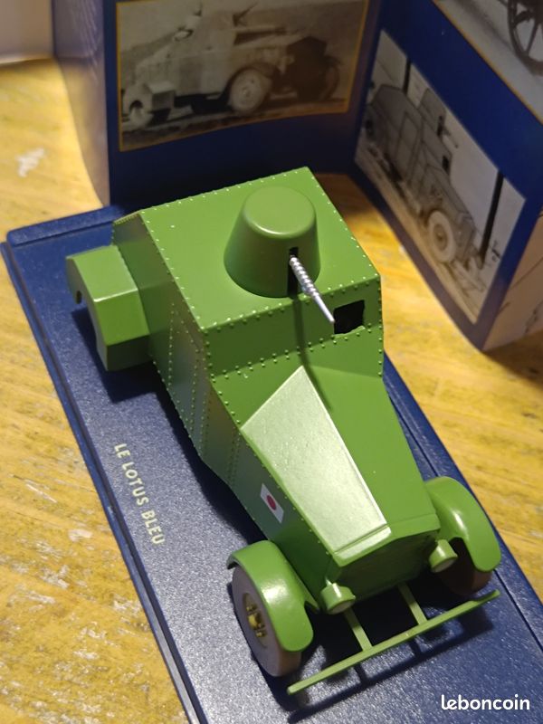 Le camion rouge - Le Lotus Bleu