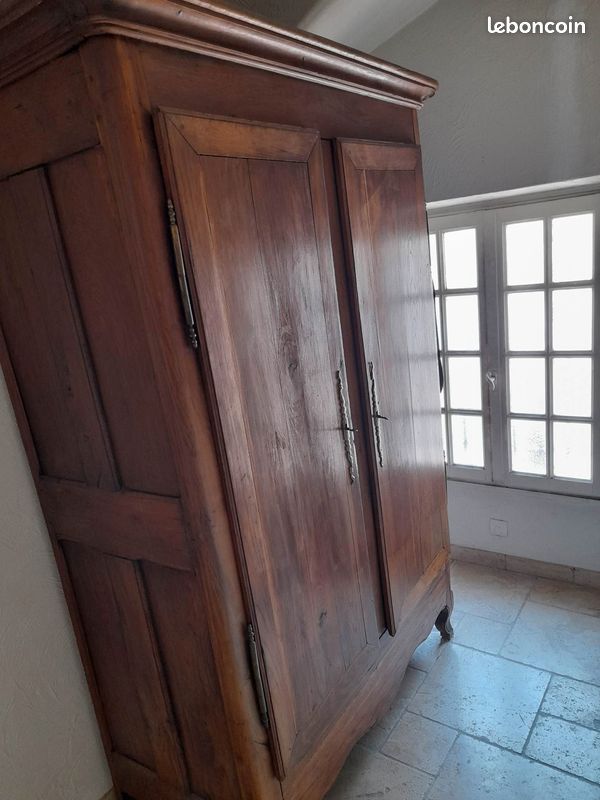 Armoire Louis XV (image 1)