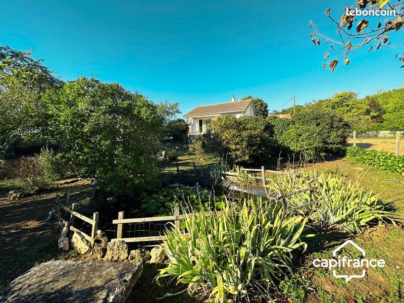 Maison 4 pièces 140 m² - Civray 86400 (image principale 0)