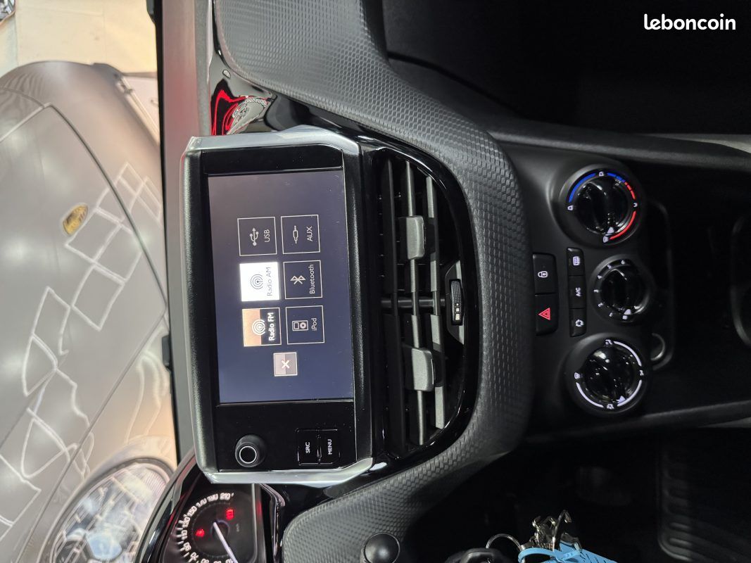 Peugeot 2008 1.2 puretech - 12v turbo 2016 (image 20)