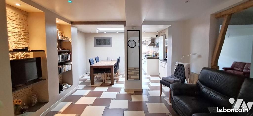 Maison 6 pièces 250 m² · à Wattrelos · 250 m² · 334 000 €