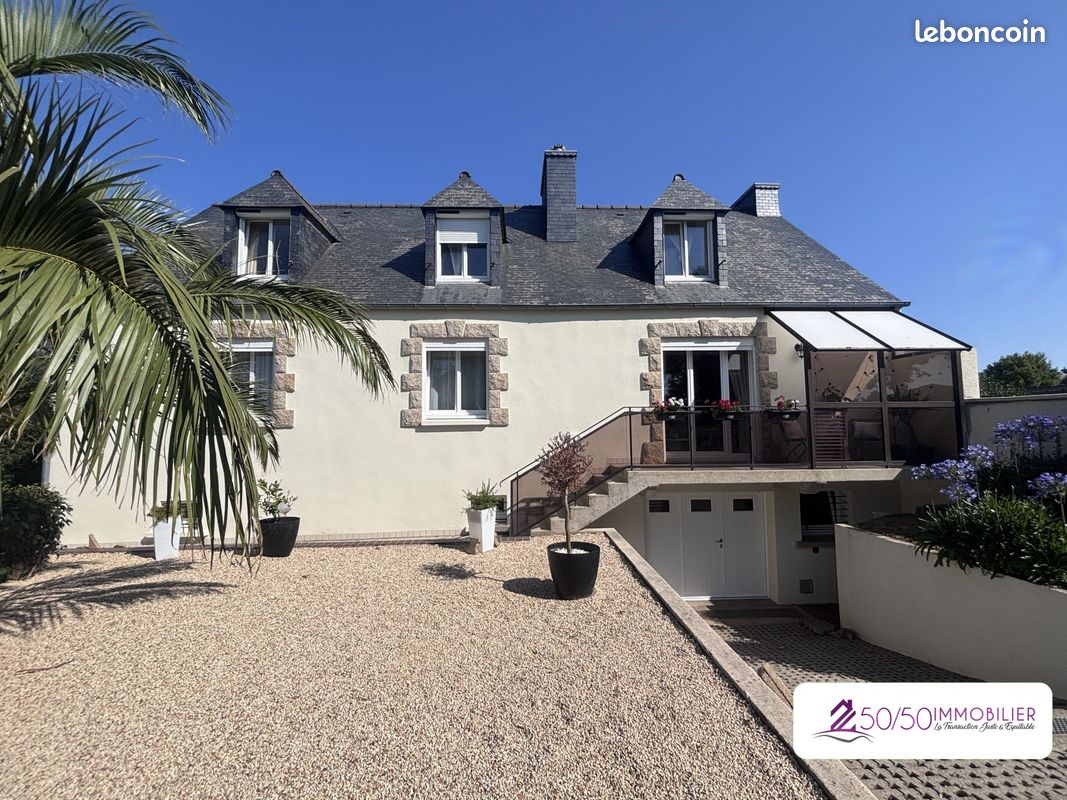 Maison 8 pièces 144 m² · à Taulé · 144 m² · 306 000 €
