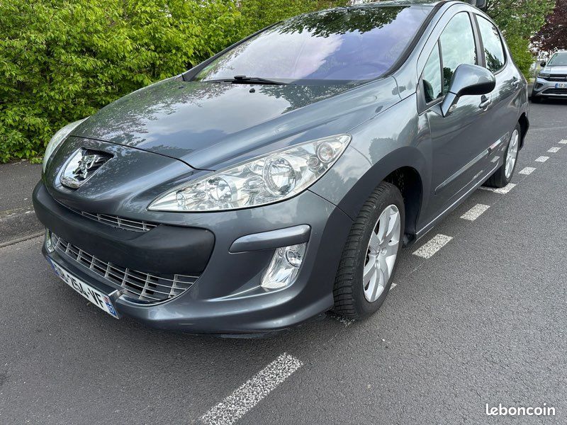 Peugeot 308 118 000 km (image 1)