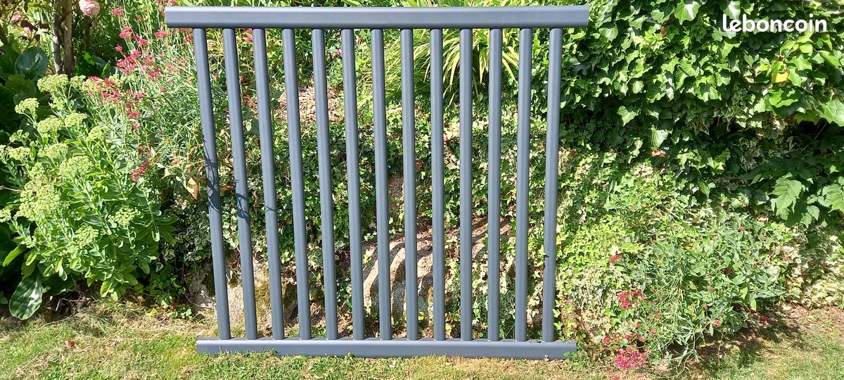 Garde-corps en aluminium gris sablé (image 1)