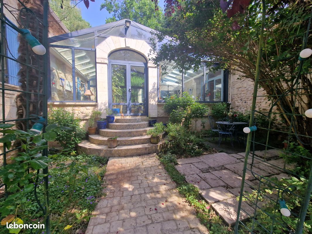 Maison 8 pièces 250 m² · à Périgueux · 250 m² · 410 000 €