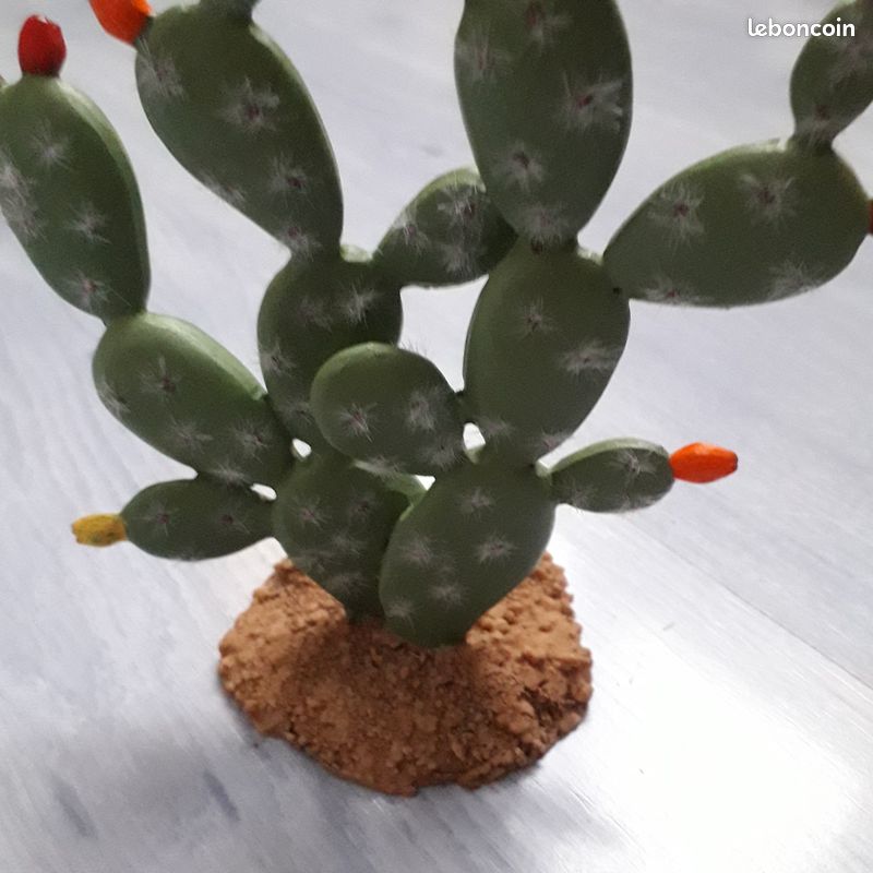 Cactus décoratif en résine pour maquette ou autre (image 2)