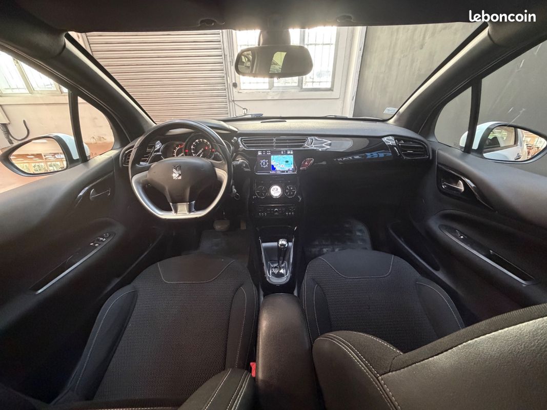 Citroën DS3 Phase 2 1.6 e-HDi 92Ch So Chic - BOITE AUTO / RADAR DE RECUL / CLIM AUTO / BLUETOOTH / REGULATEUR DE VITESSE (image 2)