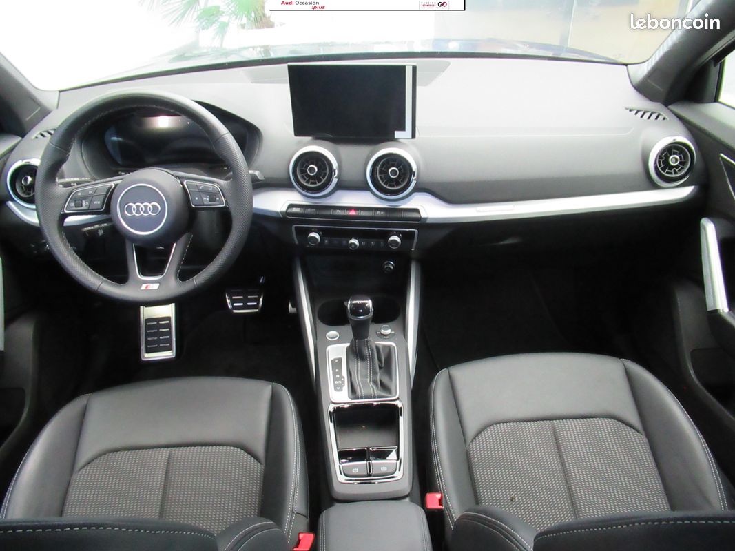 AUDI Q2 35 TFSI 150 S tronic 7 S line (image 9)