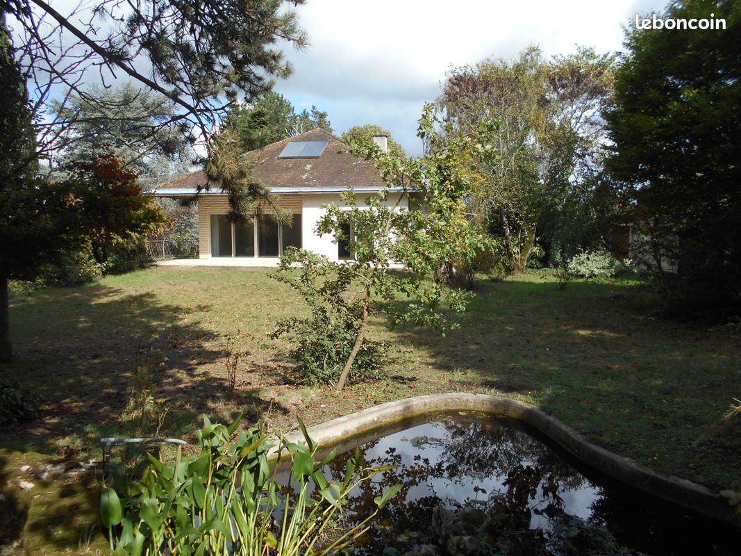 Maison 9 pièces 200 m² · à Vouillé · 200 m² · 390 000 €