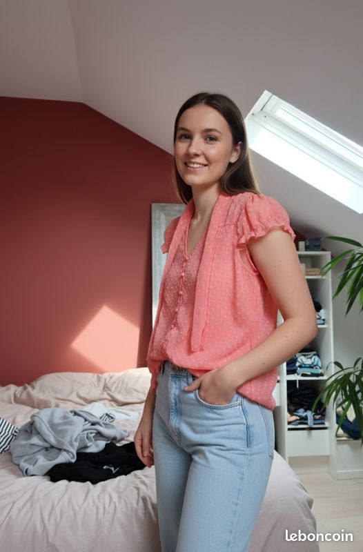 Superbe Blouse Rose Poudré Suisses Taille 34 Vêtements