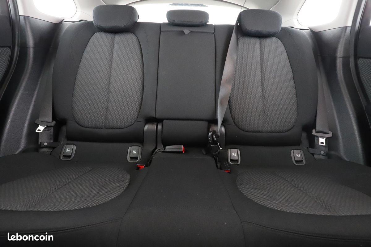 BMW X1 xDrive25e Business Design BVA6 220 ch (image 9)