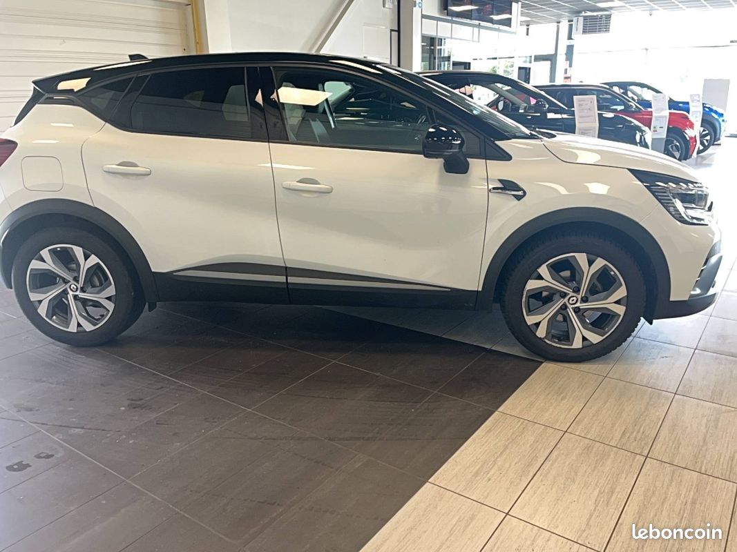 RENAULT Captur mild hybrid 160 EDC R.S. Line (image 6)