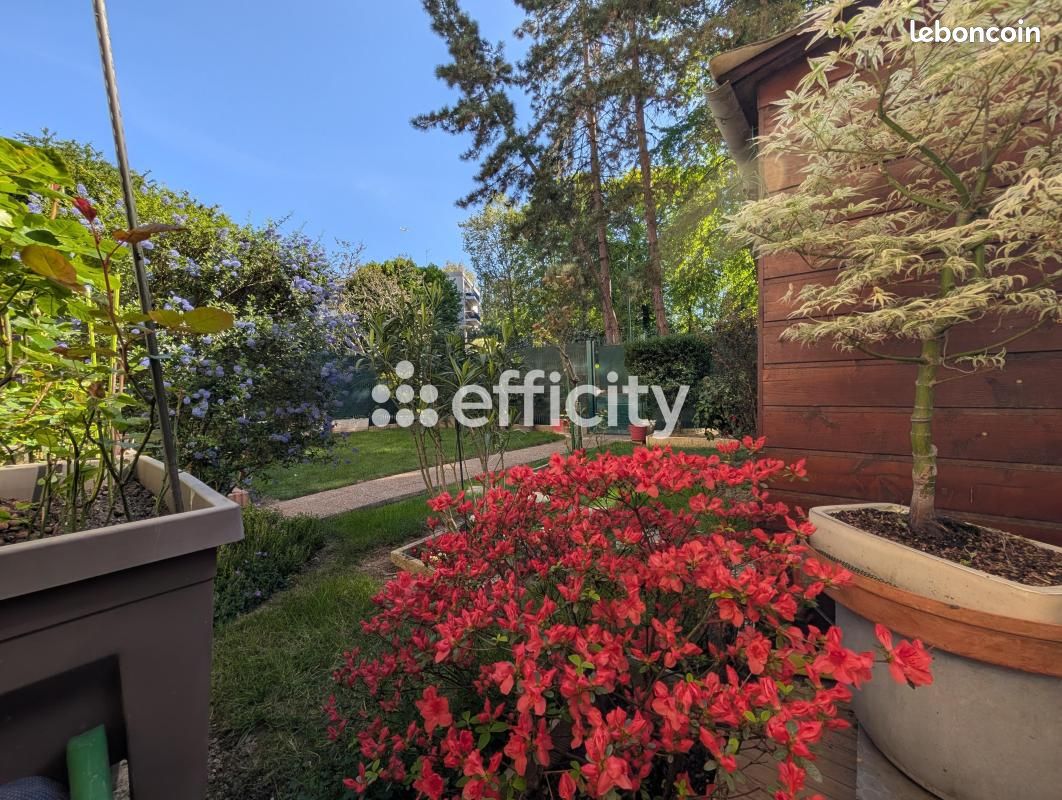 Appartement 2 pièces 54 m² · à Enghien-les-Bains · 54 m² · 220 000 €