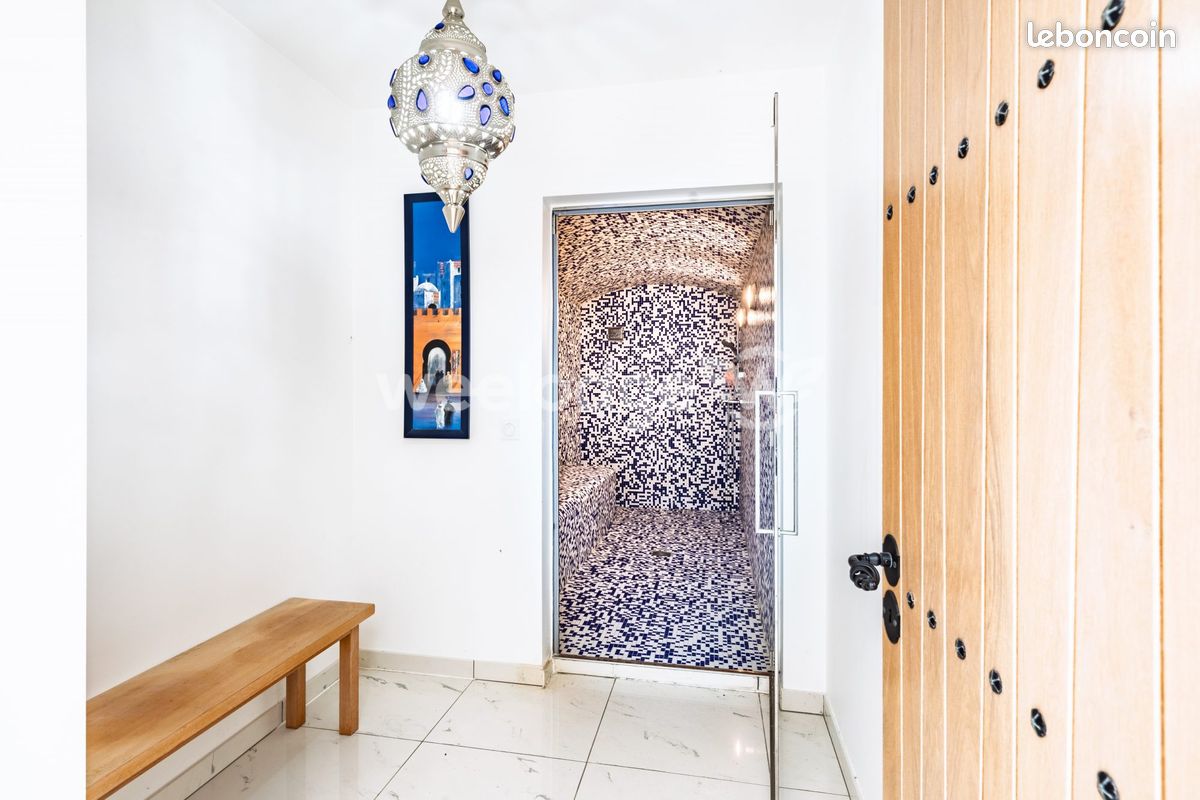 Propriété 6 pièces 271 m² (image 15)