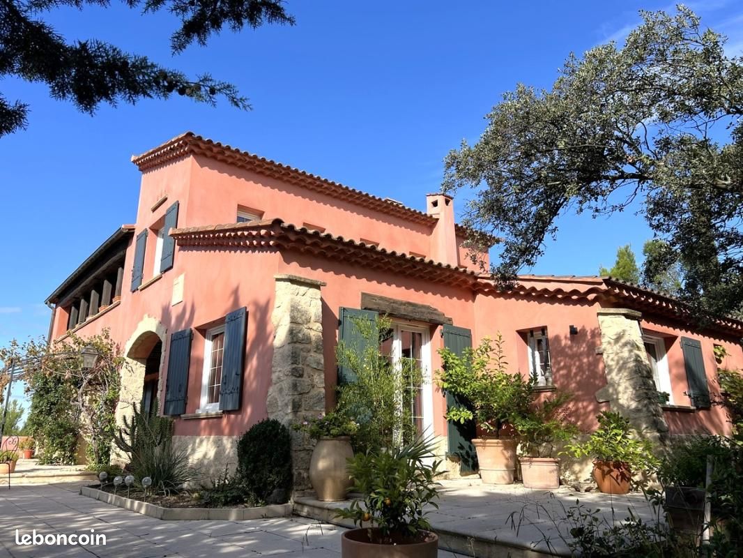 Villa 9 pièces 285 m² (image 2)