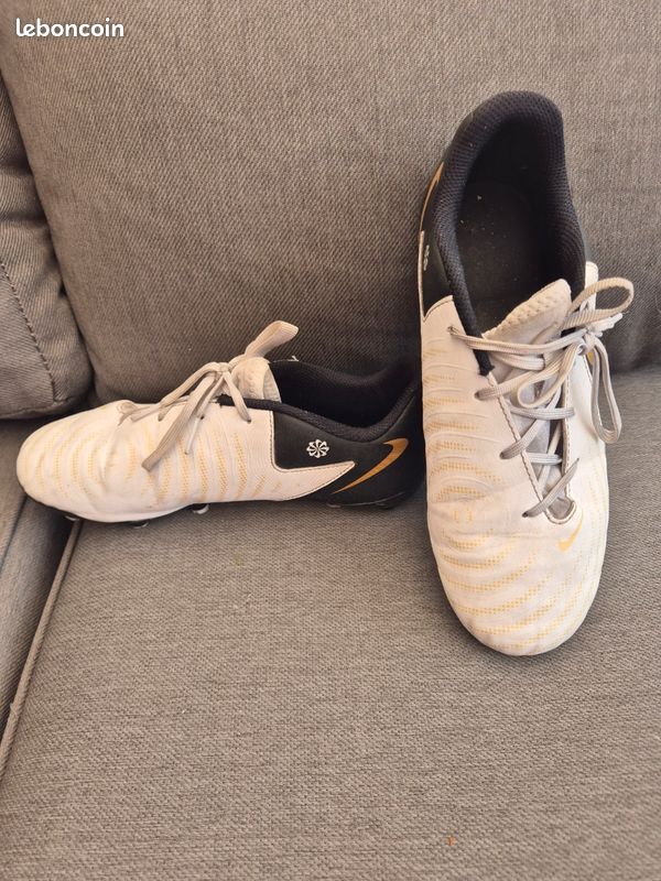 Chaussures de Foot taille 38 (image 3)