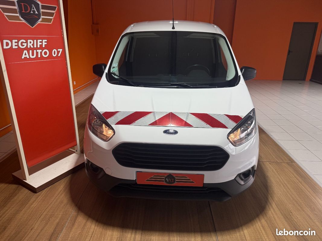 Ford transit courier fourgon gn 1.0 e 100 bv6 trend (image 2)