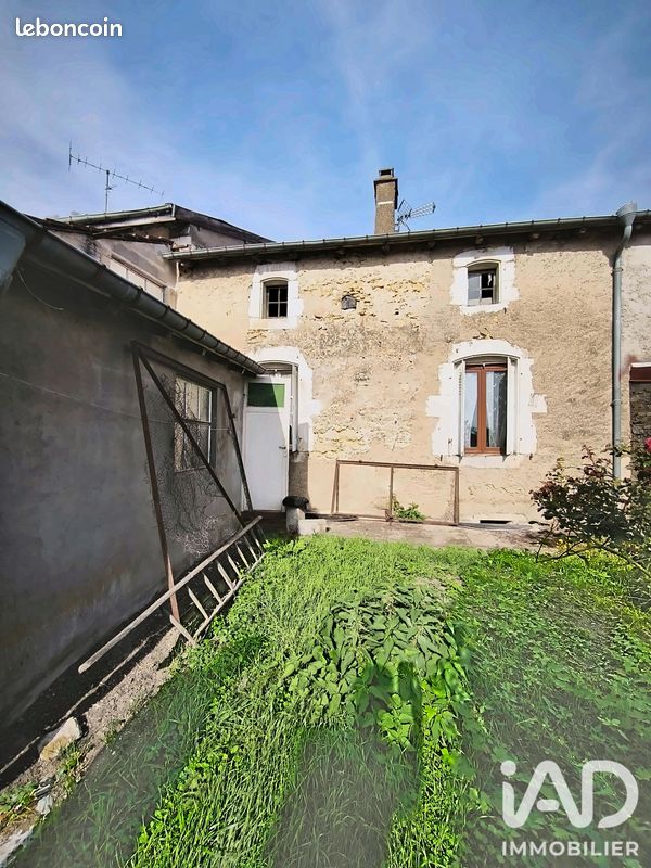 Maison 3 pièces 80 m² · à Mont-le-Vignoble · 80 m² · 87 000 €