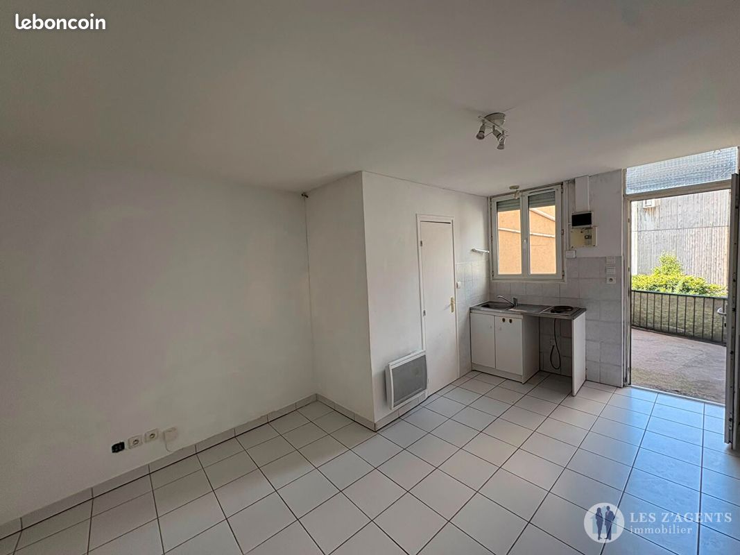 Appartement 1 pièce 17 m² · à Grenoble · 17 m² · 365 €