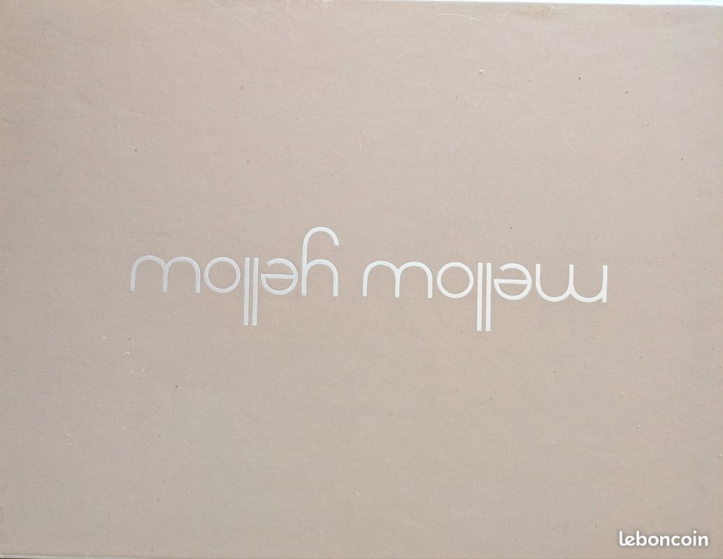Chaussures à brides noires, marque renommée (image 14)