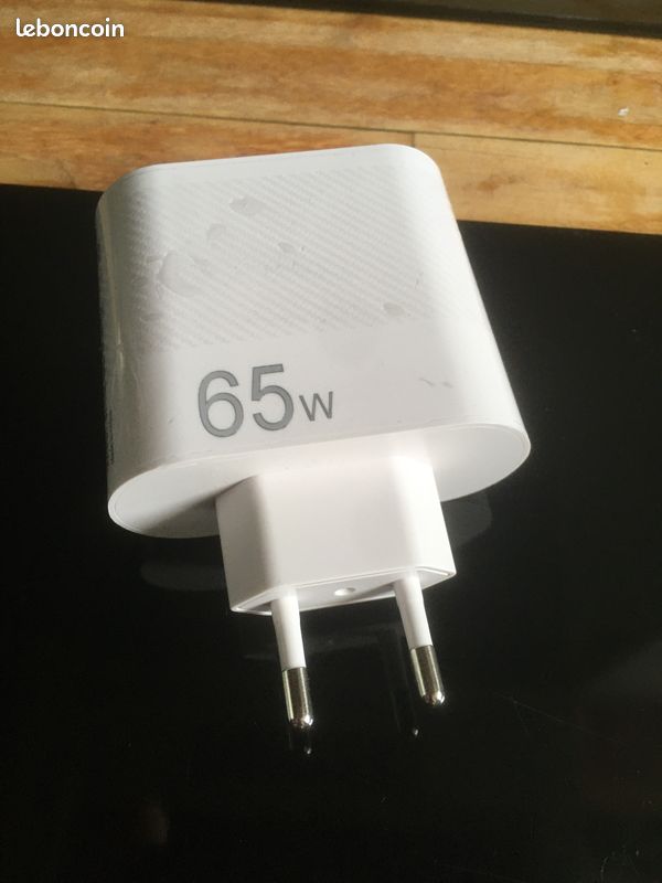 Chargeur rapide 65W 5 USB et 1 prise Type-C (image 8)