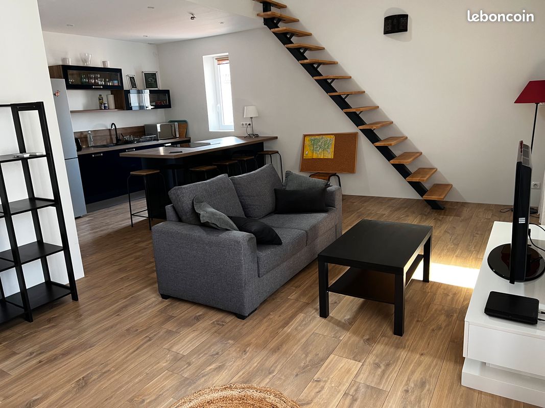 Appartement 2 pièces 65 m² · à Bourg-Saint-Andéol · 65 m² · 650 €