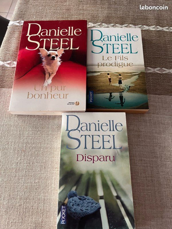 Lot de 3 livres Danielle Steel – Un pur bonheur, Le Fils prodigue & Disparu. Neuf (image 1)