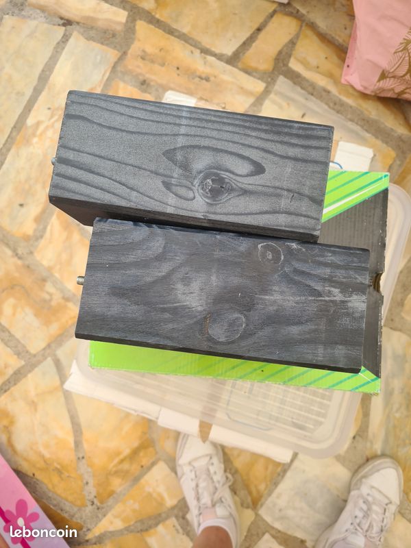 Pieds de lit bois wengé (image 1)