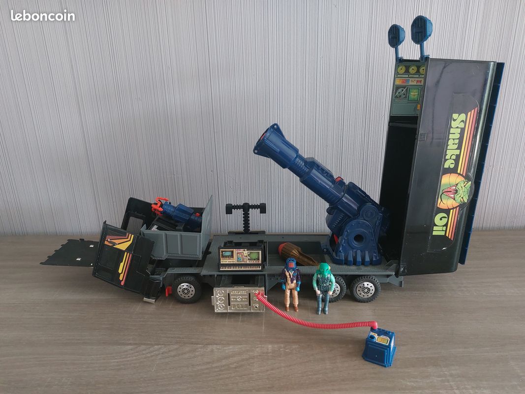 Kenner M.A.S.K. Outlaw 100% Complete with all Accessories Kenner M.A.S.K. Outlaw 100% Complete with all Accessories