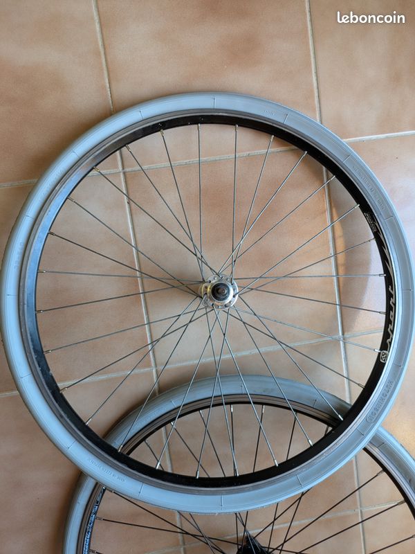 Paire de Roues 24 pouces (image 2)