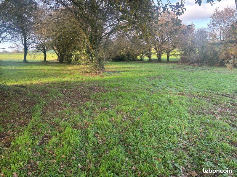 À vendre terrain non constructible · à Theix-Noyalo · 35 000 €