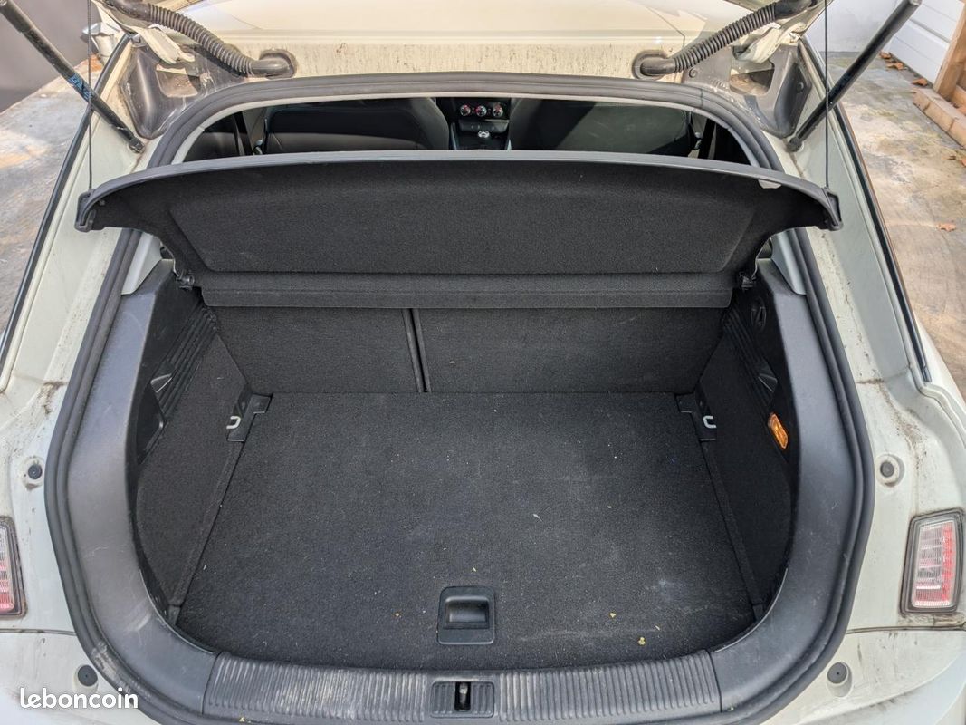 AUDI A1 1.4 TFSI 122ch Ambition Luxe (image 18)