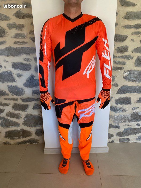 Ensemble JT Racing neuf (image 1)