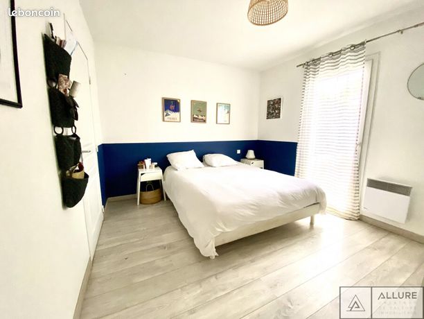 https://img.leboncoin.fr/api/v1/lbcpb1/images/01/f3/41/01f34164982bb328cf9d8bdfcabba76dda319f51.jpg?rule=ad-image