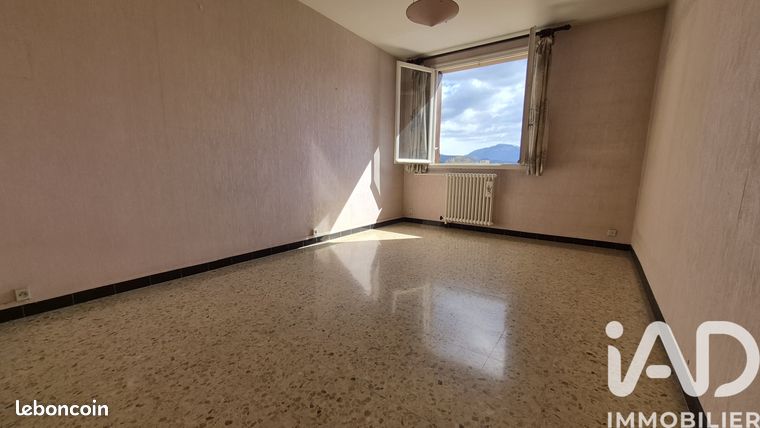 Appartement 5 pièces 117 m² — 8