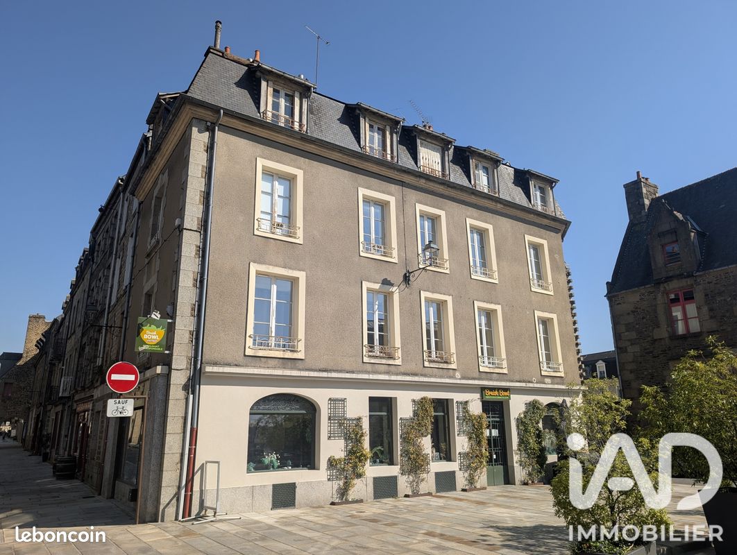 Appartement 1 pièce 40 m² · à Fougères · 40 m² · 15 000 €