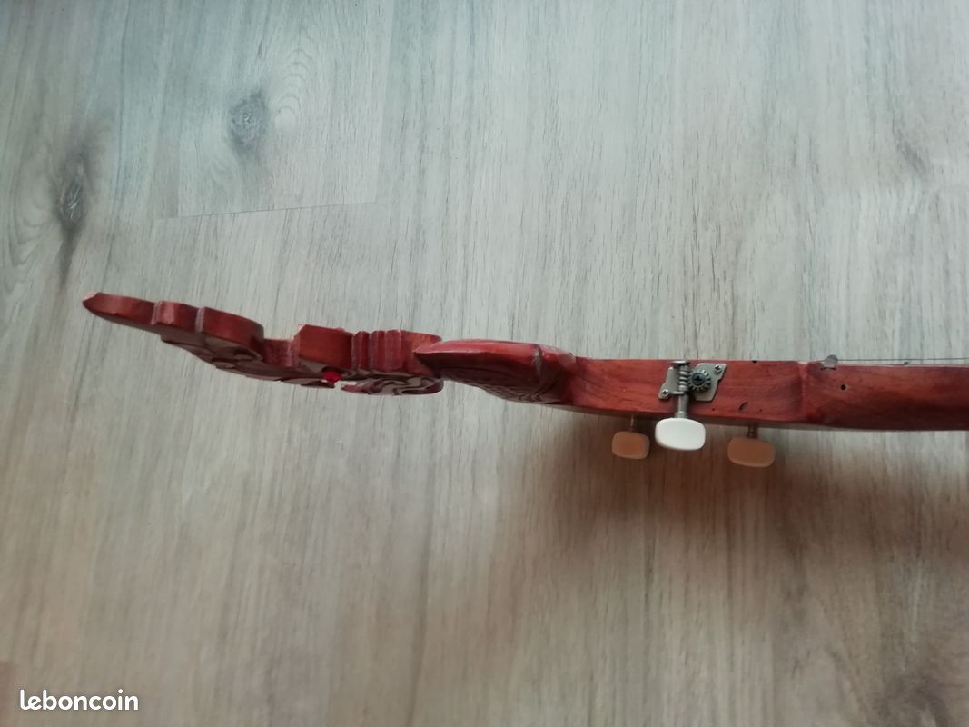 Guitare acoustique traditionnelle Phin (image 8)