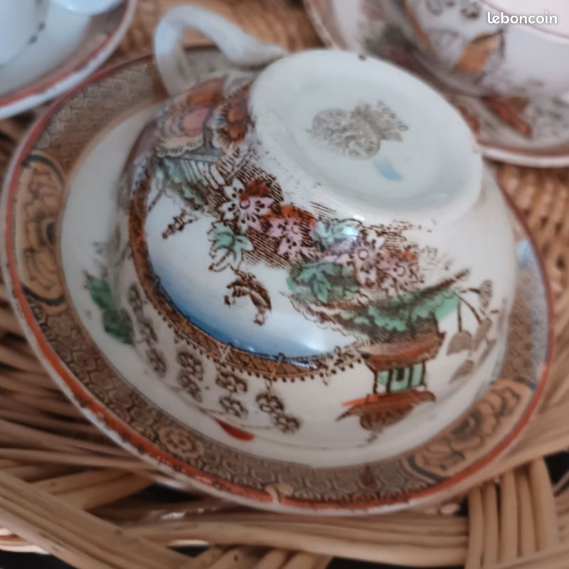 Lot 4 tasses et 6 sous tasses (image 4)
