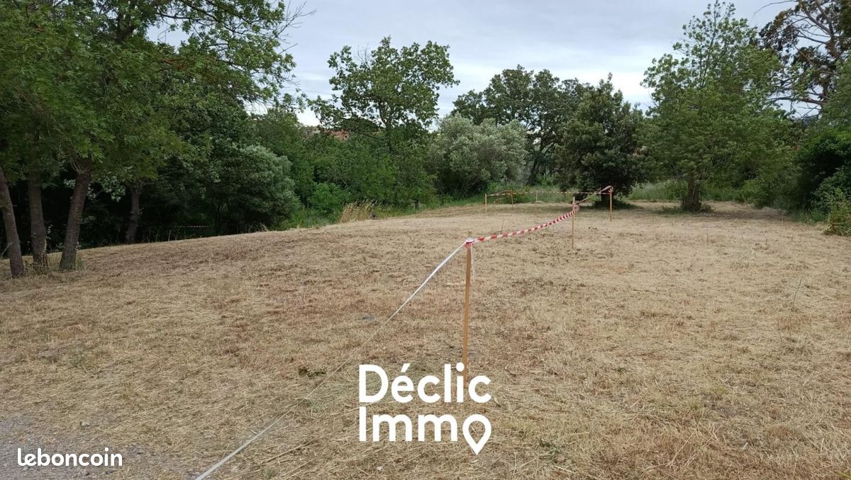 Terrain 1390 m² · à Neffiès · 171 000 €