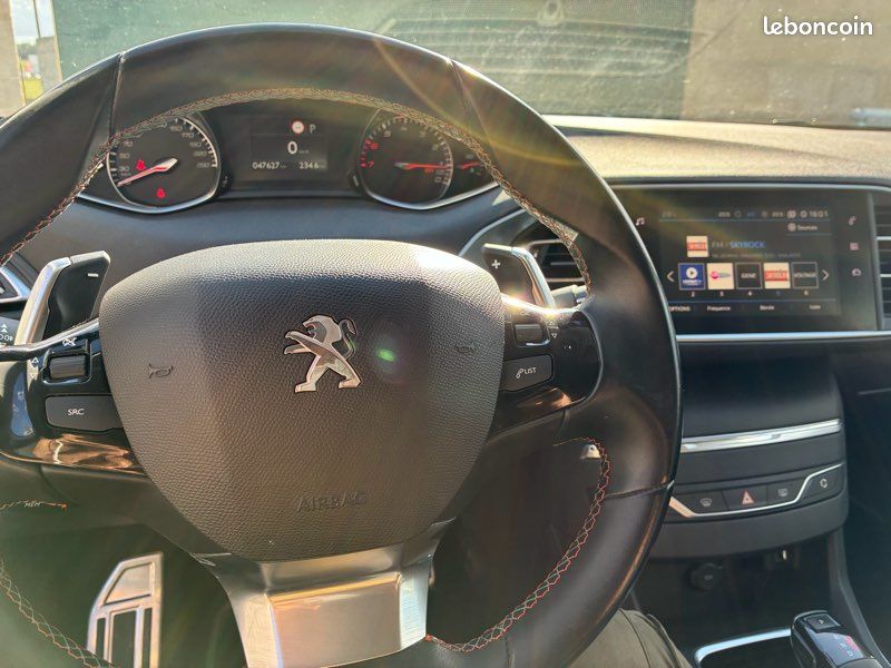 Peugeot 308 130ch Tech Edition 2018 (image 17)