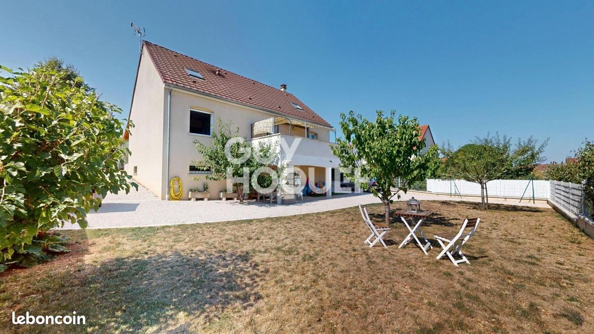 Maison 8 pièces 149 m² · à Is-sur-Tille · 149 m² · 340 000 €
