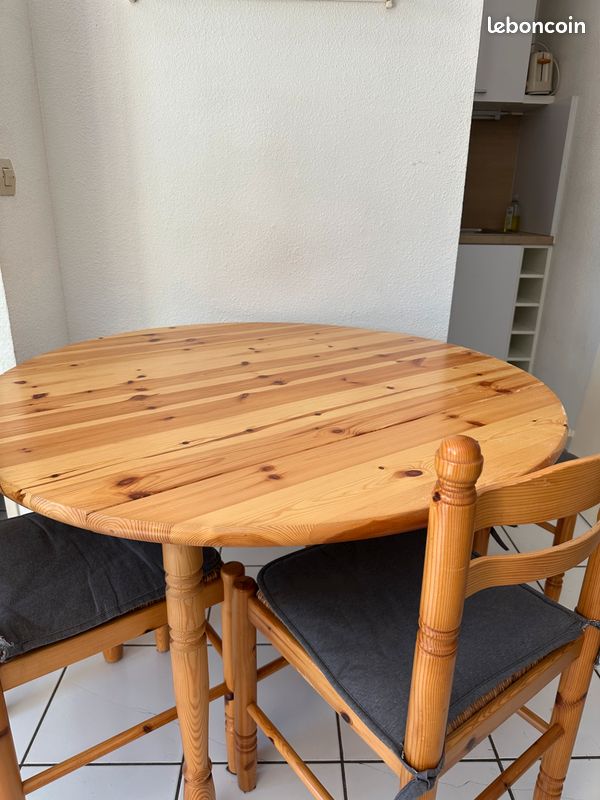 Table et chaises (image 2)