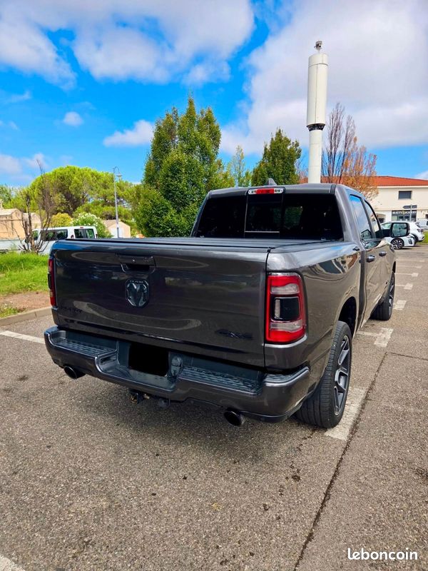RAM 1500 SPORT 43000 ht (image 2)