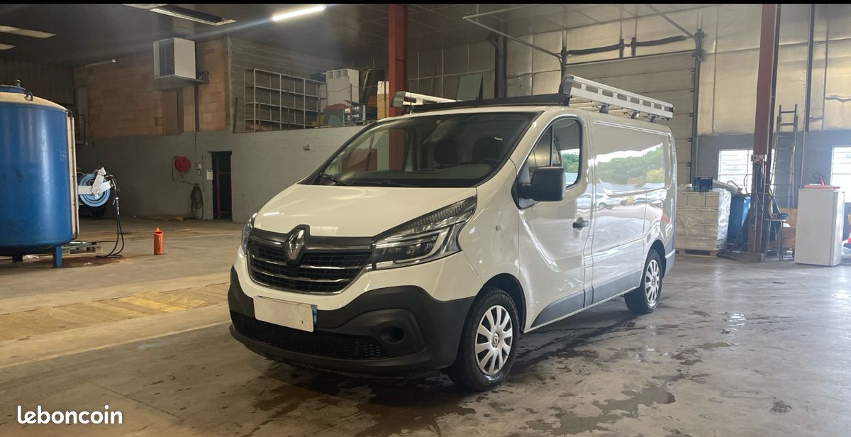 Renault Trafic III phase II 2.0 DCI 120 CV FAIBLE KM/ GPS/ TBE/GTIE 12 MOIS (image 1)